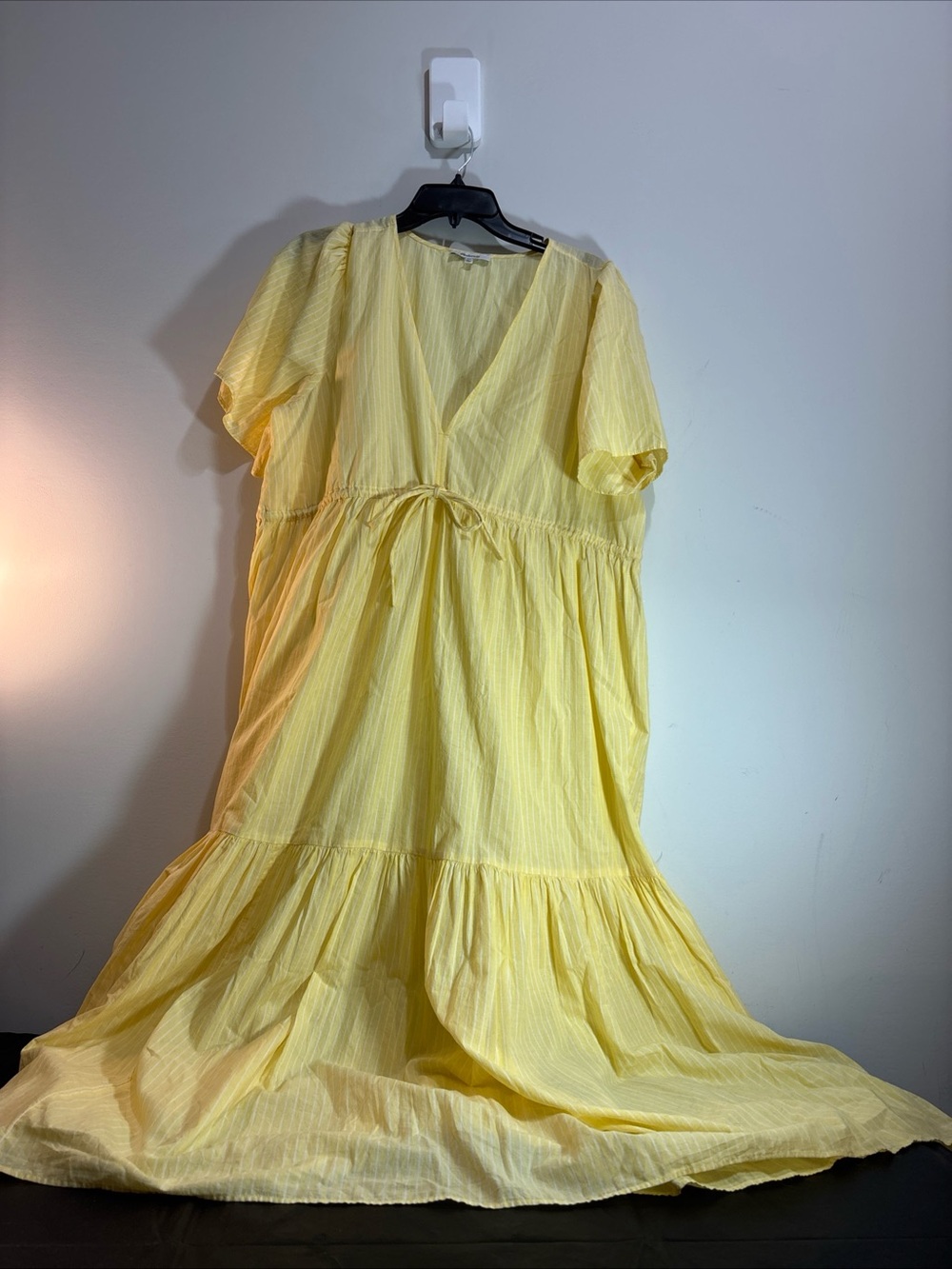 Madewell Yellow V-Neck Tiered Midi Dress - Lightweight Summer Style. 1430